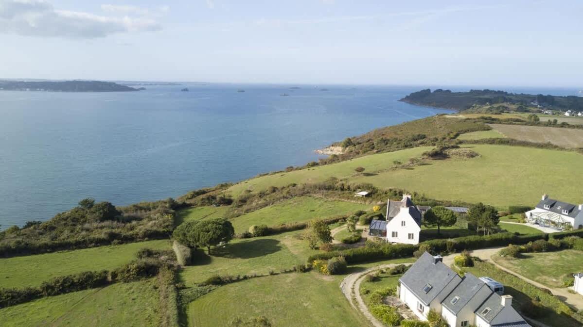 Kermartin - Maison De Famille Avec Vue Sur La Baie De Morlaix Plouézocʼh Екстериор снимка