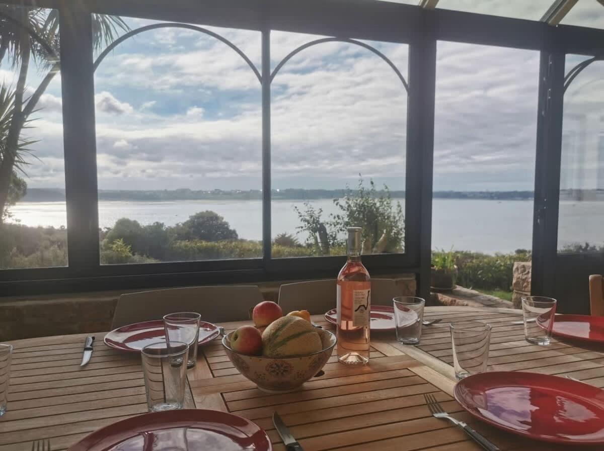 Kermartin - Maison De Famille Avec Vue Sur La Baie De Morlaix Plouézocʼh Екстериор снимка
